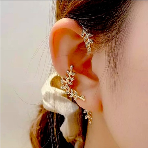 Leafy Rhinestone Ear cuff - Picture 3 of 4